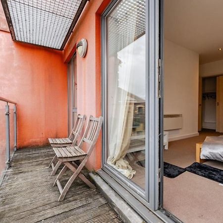 Private Room In Cardiff City Center Exterior photo